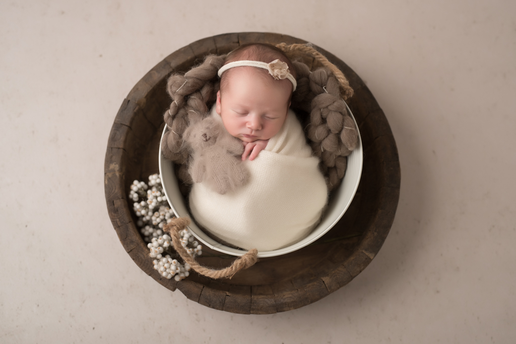 Newborn shoot tiel